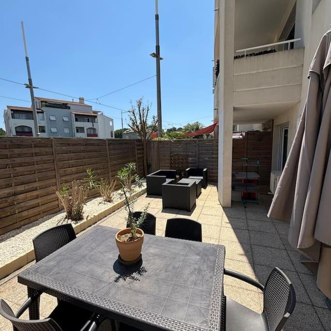 Appartement Terrasse Et Piscine مونبيلييه المظهر الخارجي الصورة